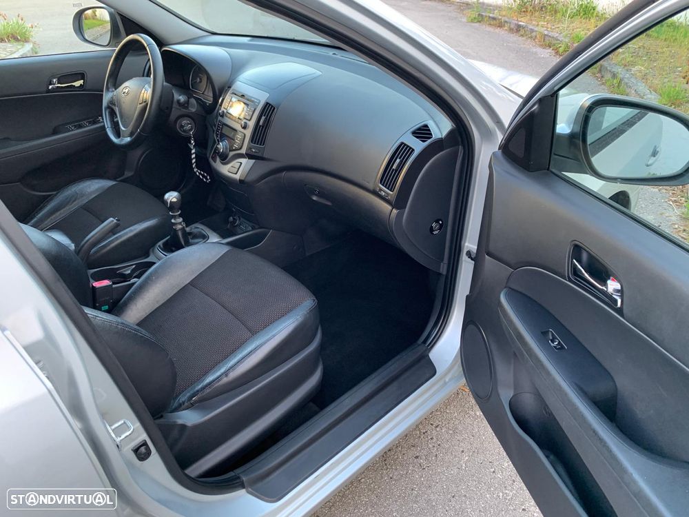 Hyundai i30 1.6 CRDI STyle CPF - 10