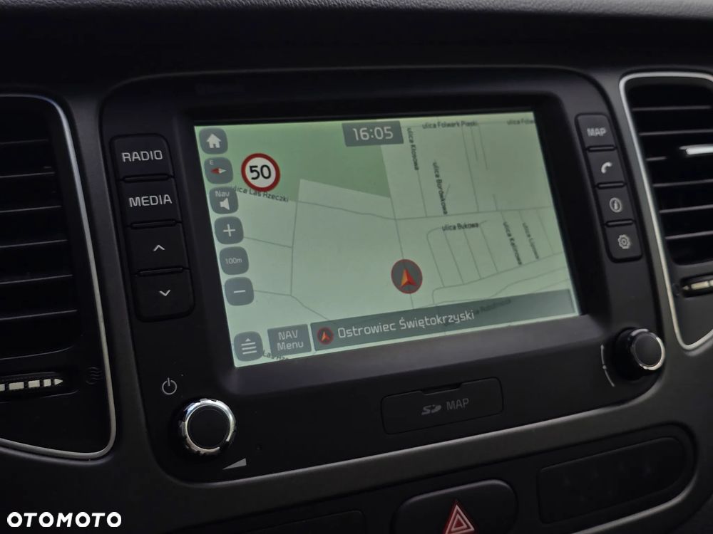 Kia Carens 1.7 CRDi L 7os - 8