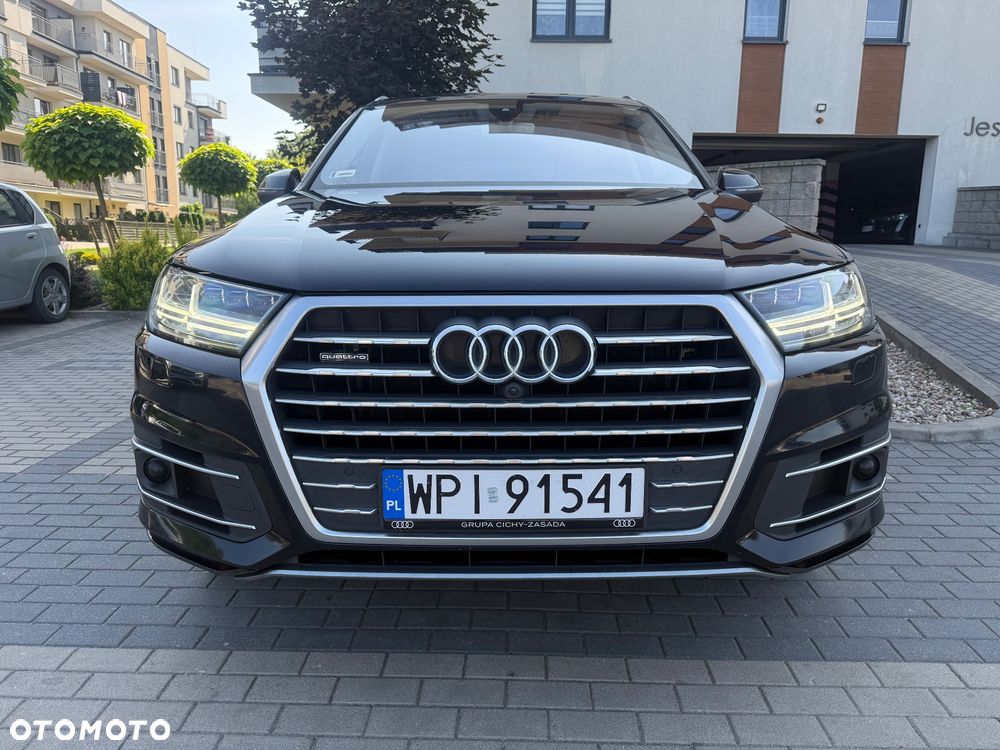 Audi Q7 - 7