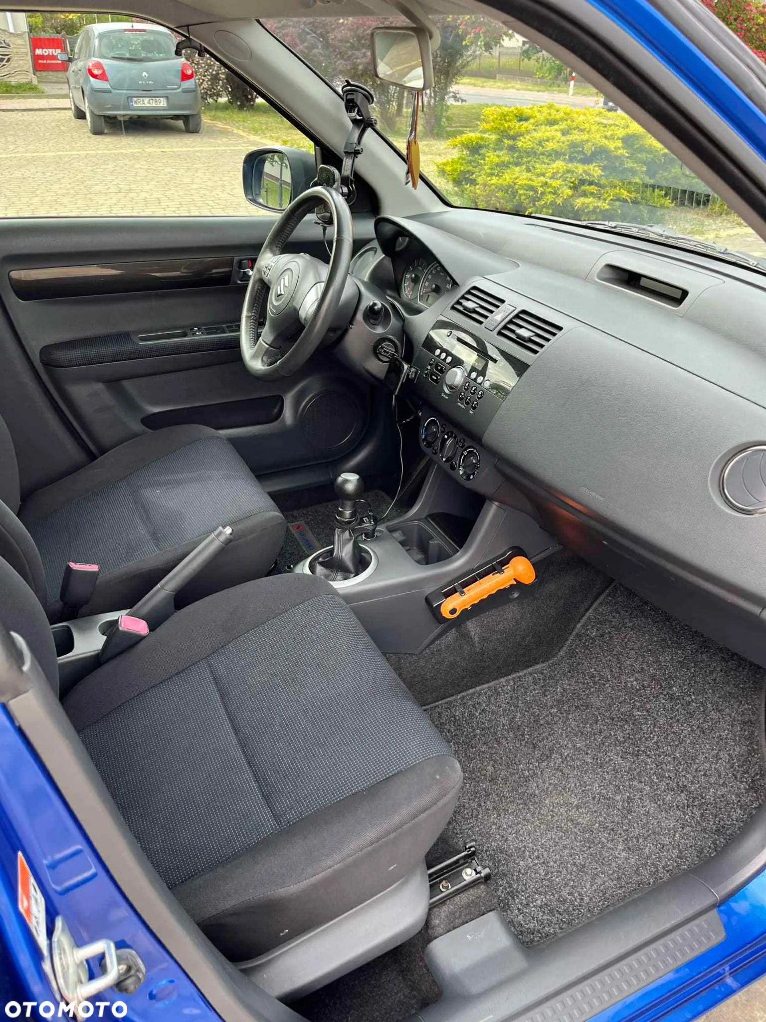 Suzuki Swift 1.3 Club - 12