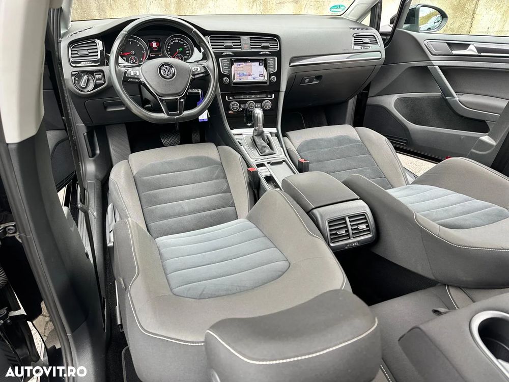 Volkswagen Golf 1.6 BlueTDI DSG Comfortline - 17
