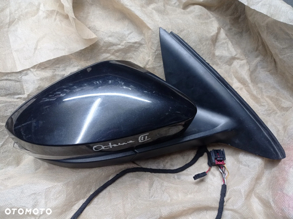 Lusterko octavia 3 III 5e asystent fotochrom 11 15+2