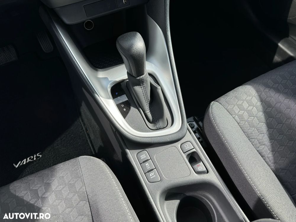 Toyota Yaris 1.5 VVT-i HSD Exclusive Style - 17