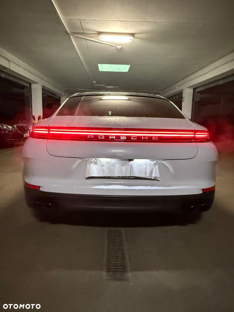 Porsche Panamera 4 - 9