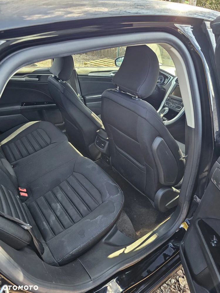Ford Fusion - 7