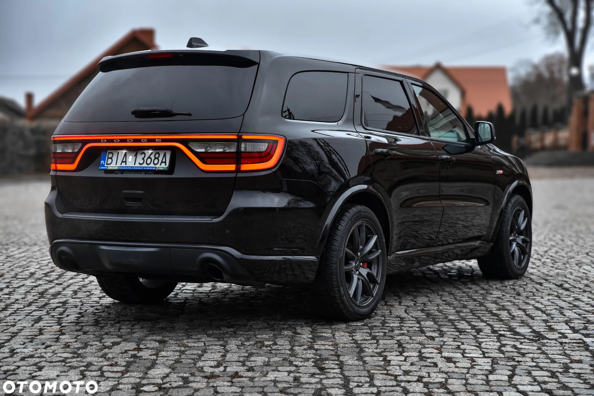 Dodge Durango 6.4 SRT - 13