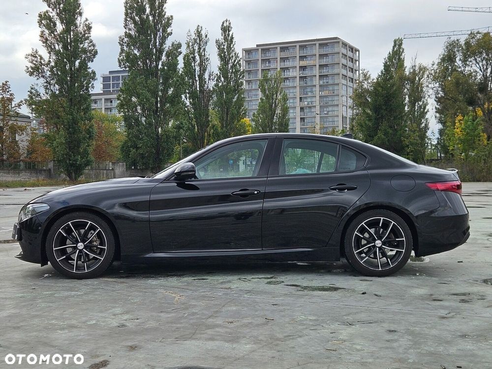 Alfa Romeo Giulia 2.0 Turbo - 5