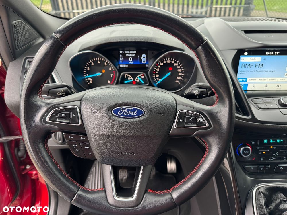 Ford Kuga 1.5 EcoBoost 2x4 ST-Line - 38