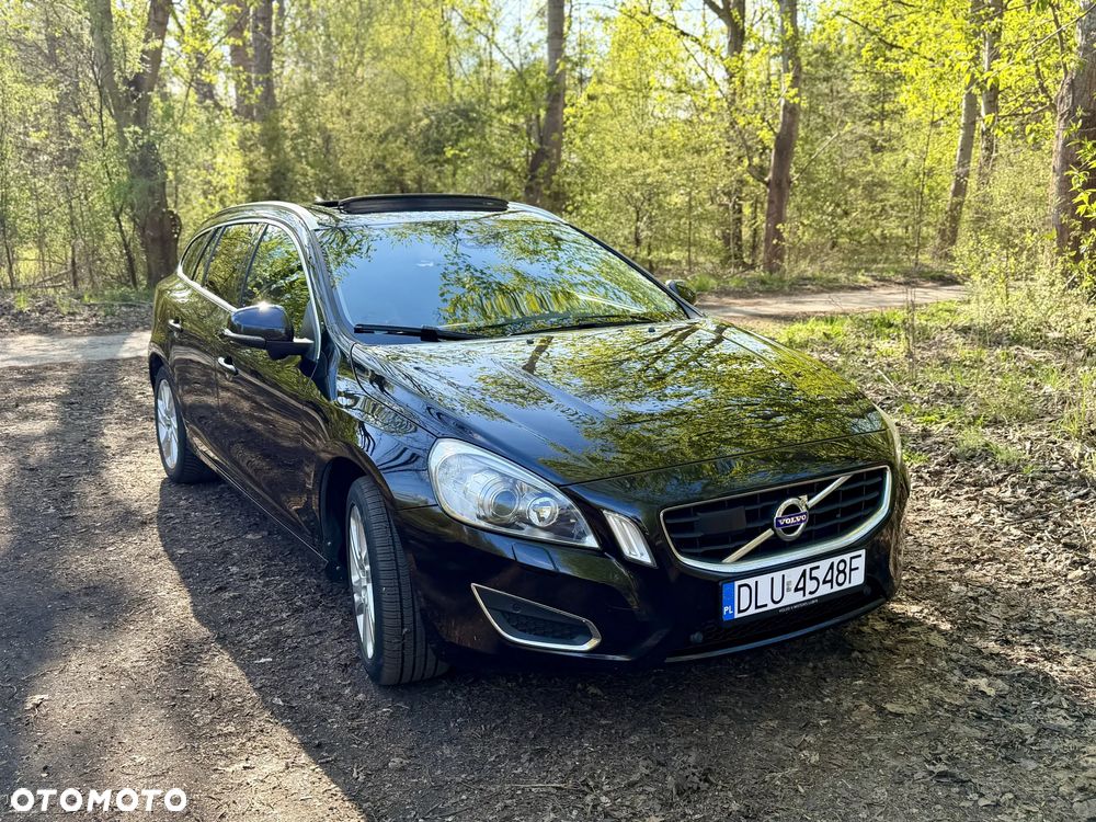 Volvo V60 D5 Summum - 3