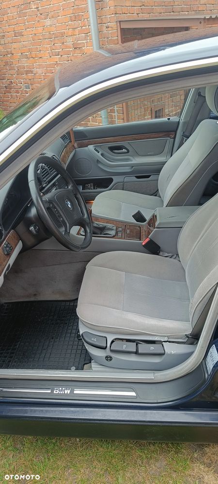 BMW Seria 7 - 13