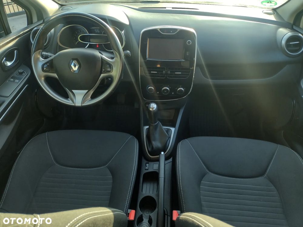 Renault Clio 1.2 16V 75 Limited - 14