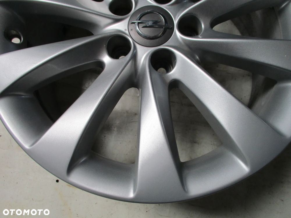 FELGA ALUMINIOWA 17 OPEL CORSA D CORSA E  ET35 - 11
