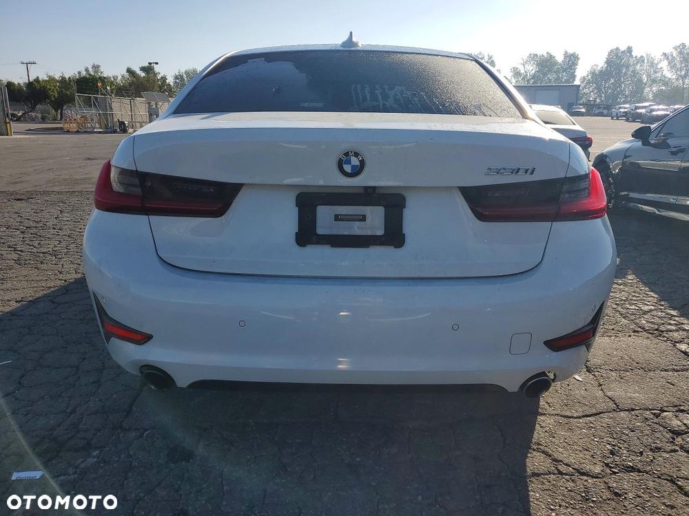 BMW Seria 3 330i Luxury Line - 2