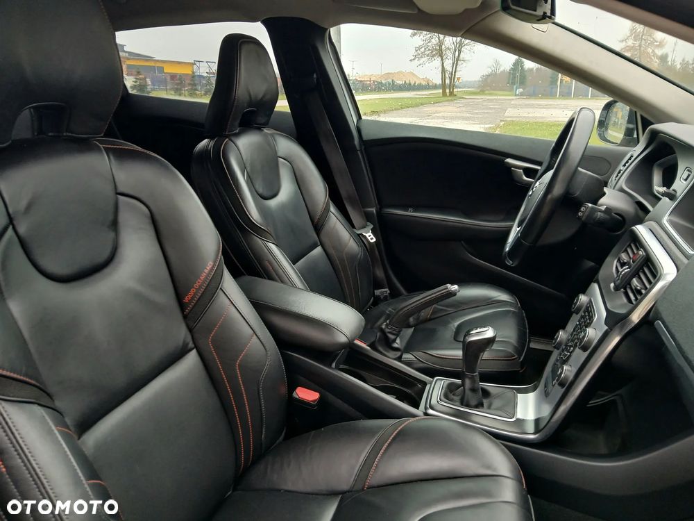 Volvo V40 D3 Ocean Race - 13