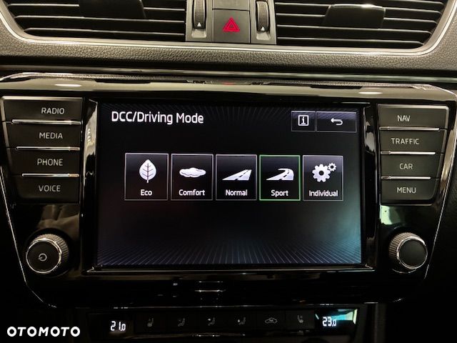 Skoda Superb 2.0 TDI L&K DSG - 24