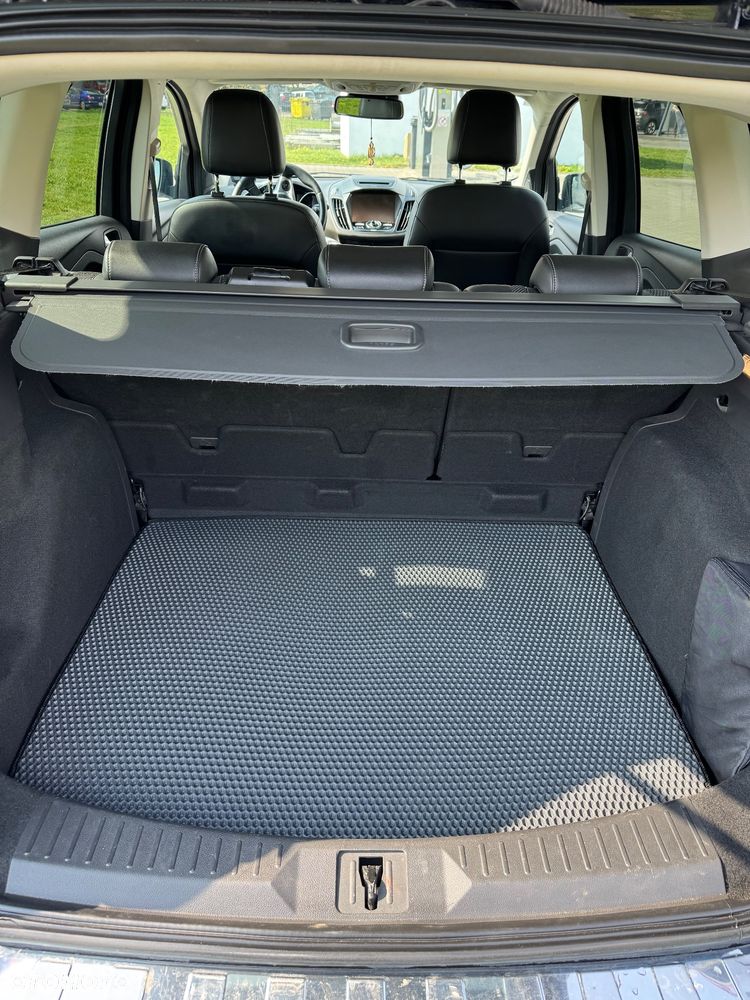 Ford Kuga 2.0 TDCi 4x4 Titanium - 19