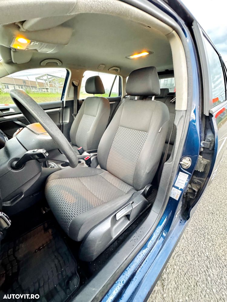 Volkswagen Golf 1.6 TDI DPF Trendline - 11