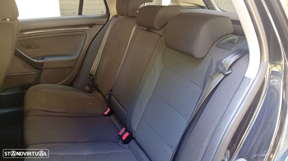 VW Golf Variant 1.6 TDi Highline - 20