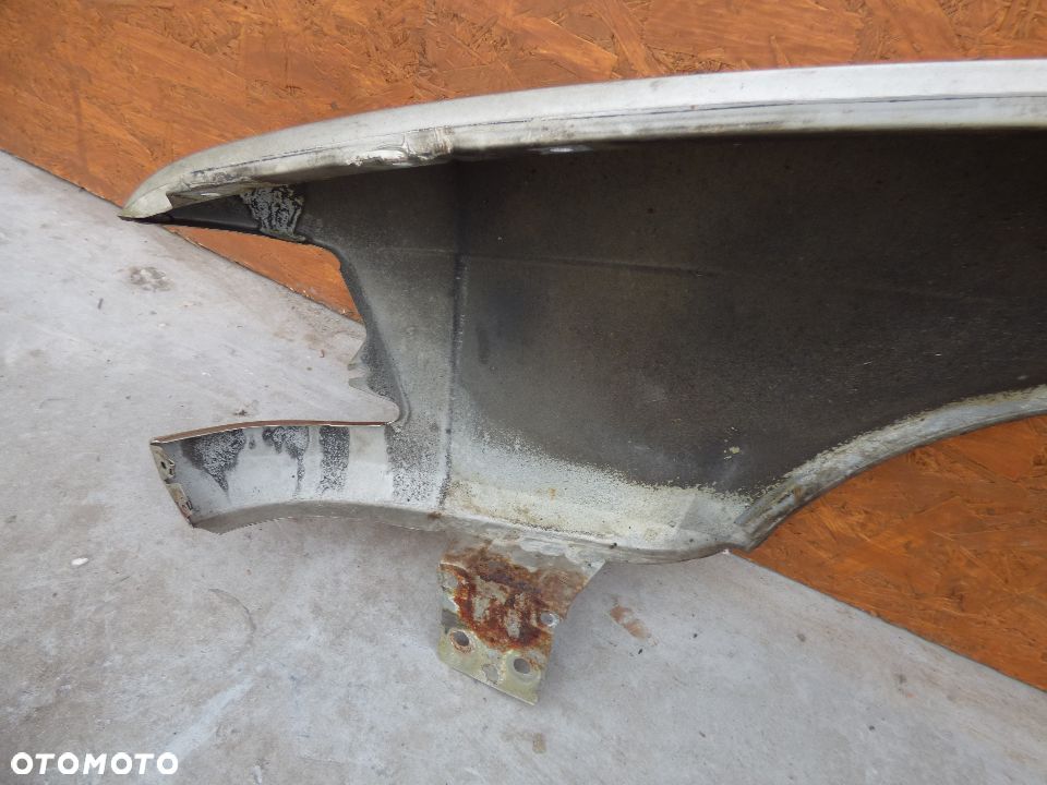 BMW E32 BŁOTNIK PRAWY  PRZÓD - 7