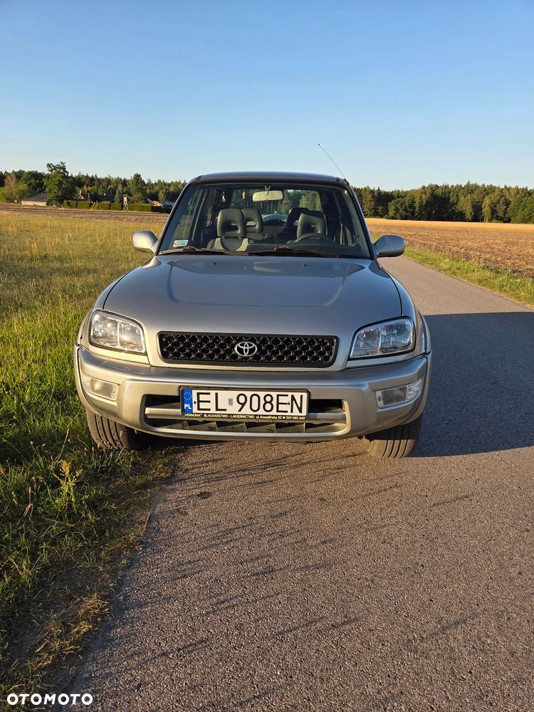 Toyota RAV4 2.0 - 1