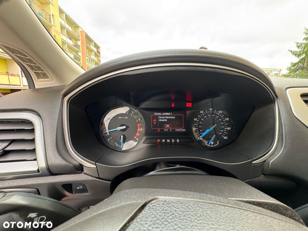 Ford Fusion - 16