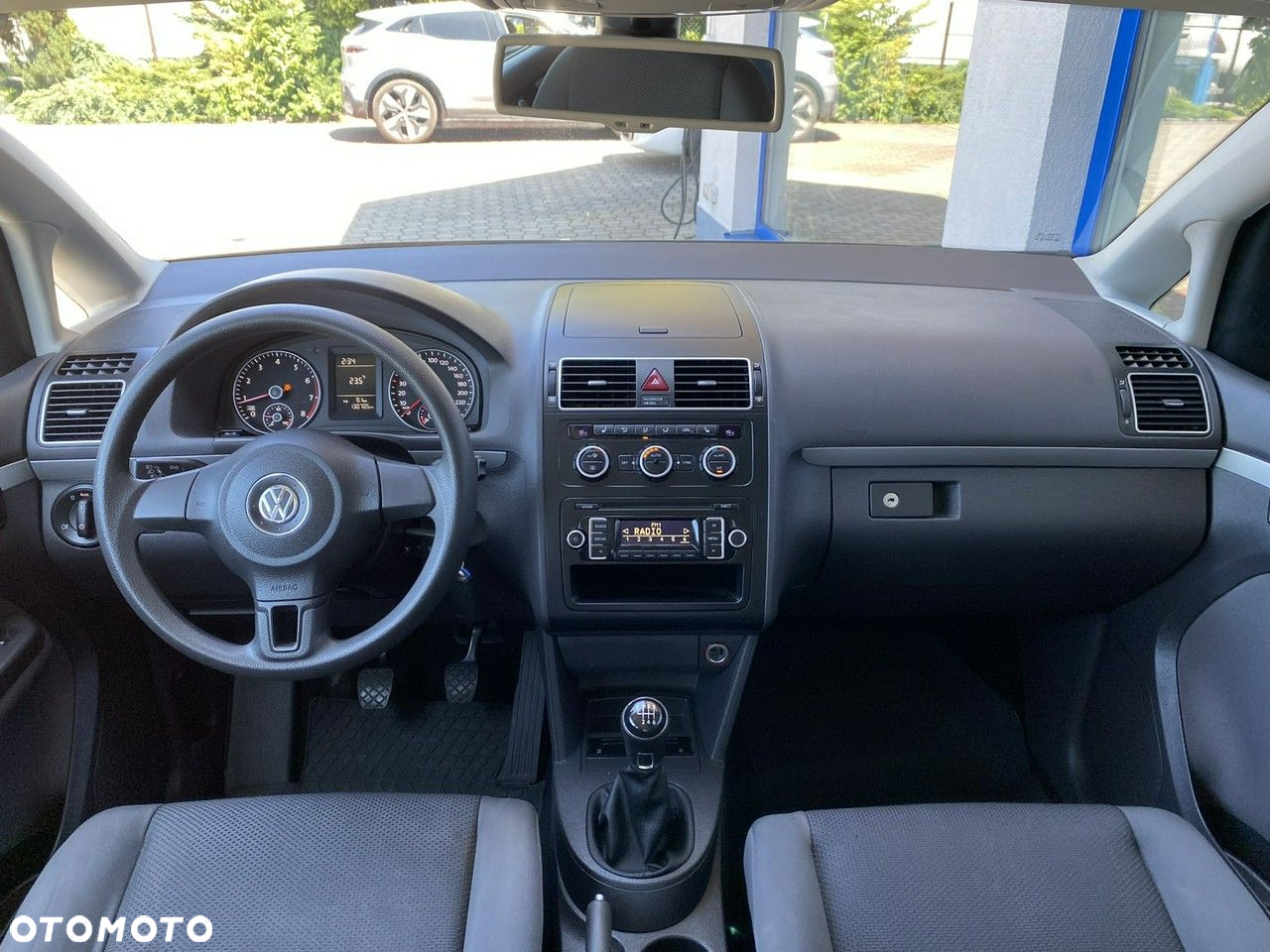 Volkswagen Touran - 10