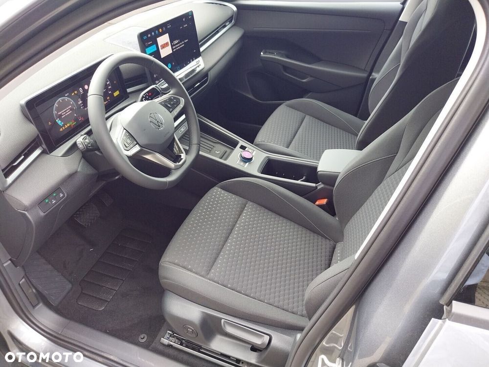 Volkswagen T-Roc - 11