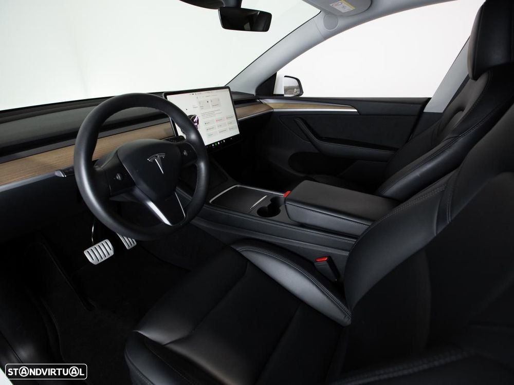 Tesla Model Y Performance Dual Motor AWD - 7