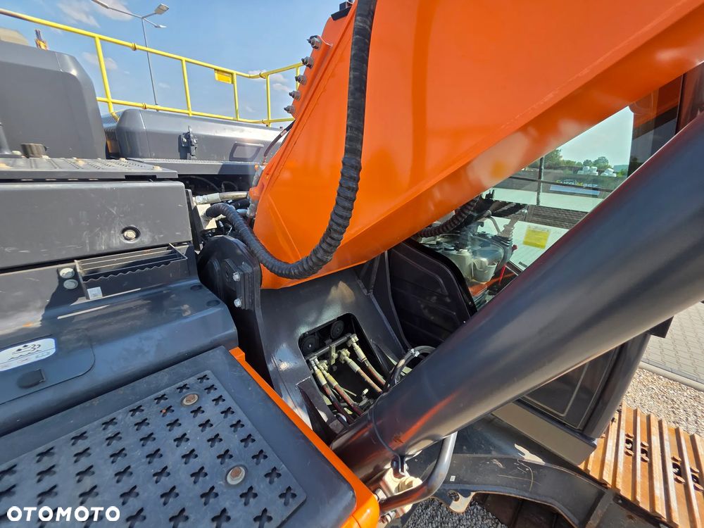 Doosan DX 225 LC-7, 2022 ROK, 2700 MTH - 27