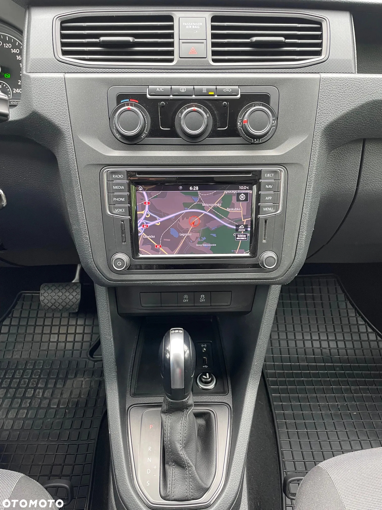 Volkswagen Caddy - 27