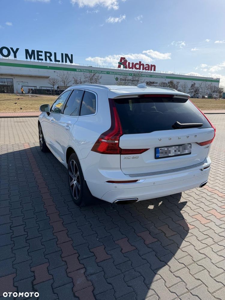 Volvo XC 60 T5 AWD Inscription - 4