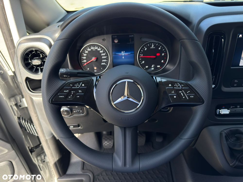 Mercedes-Benz Vito - 18
