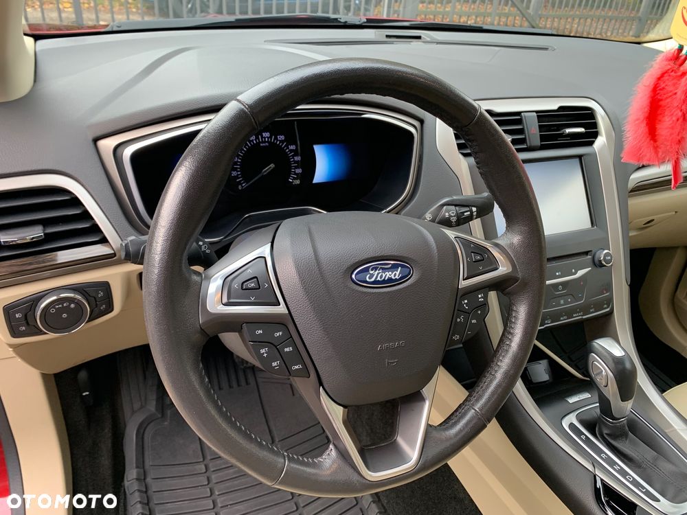 Ford Fusion - 15