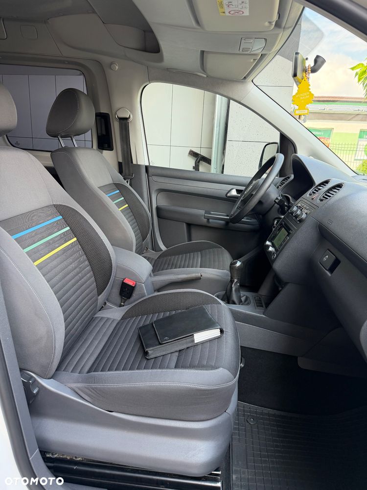Volkswagen Caddy - 10