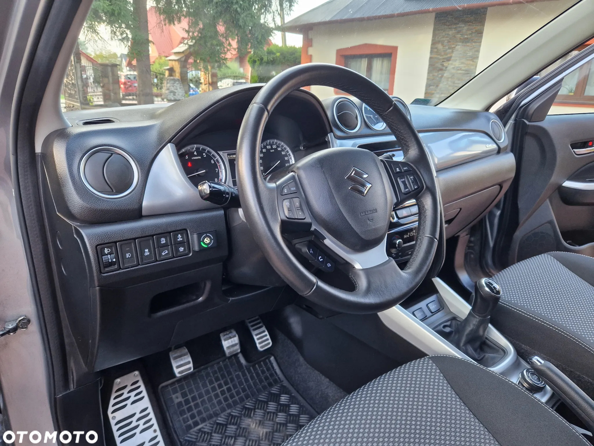 Suzuki Vitara 1.6 Premium 4WD - 18