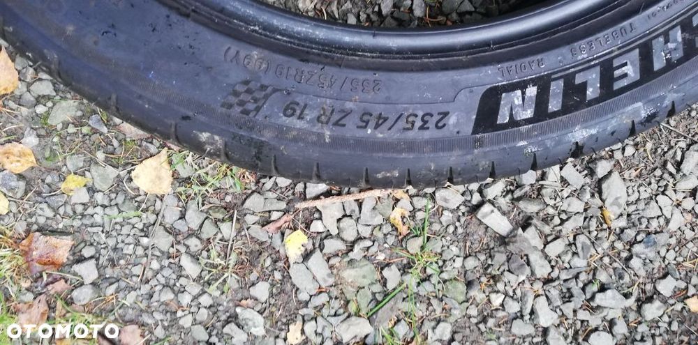 235/45/19 michelin pilot sport 4 - 3