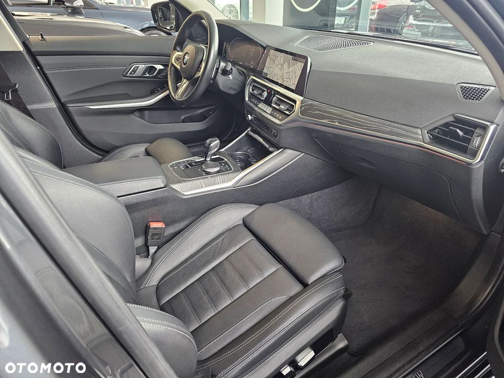 BMW Seria 3 330d xDrive Sport Line sport - 21