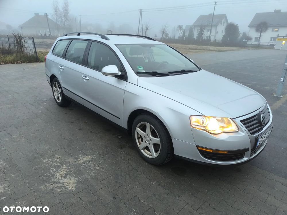 Volkswagen Passat 1.9 TDI Comfortline - 4