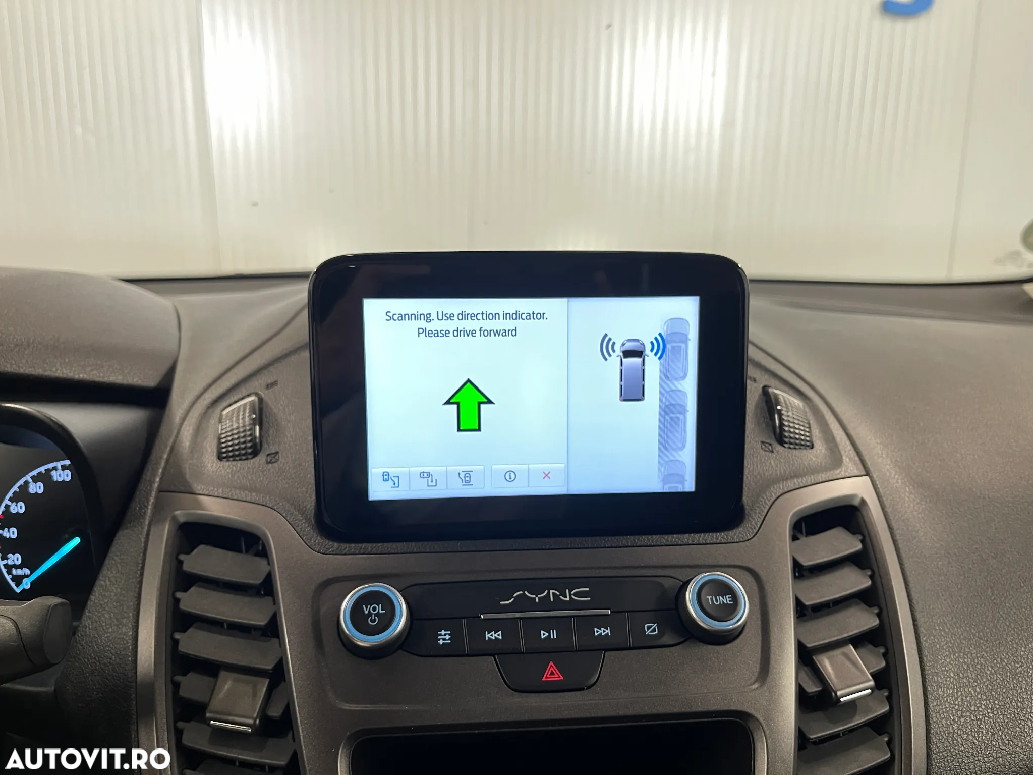 Ford Transit Connect - 16