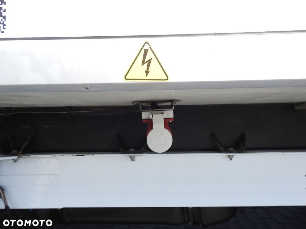 Ford TRANSIT CHŁODNIA KONTENER 0*C ZASILANIE 230V TEMPOMAT KLIMATYZACJA BLIŹNIACZE KOŁA  170KM - 22