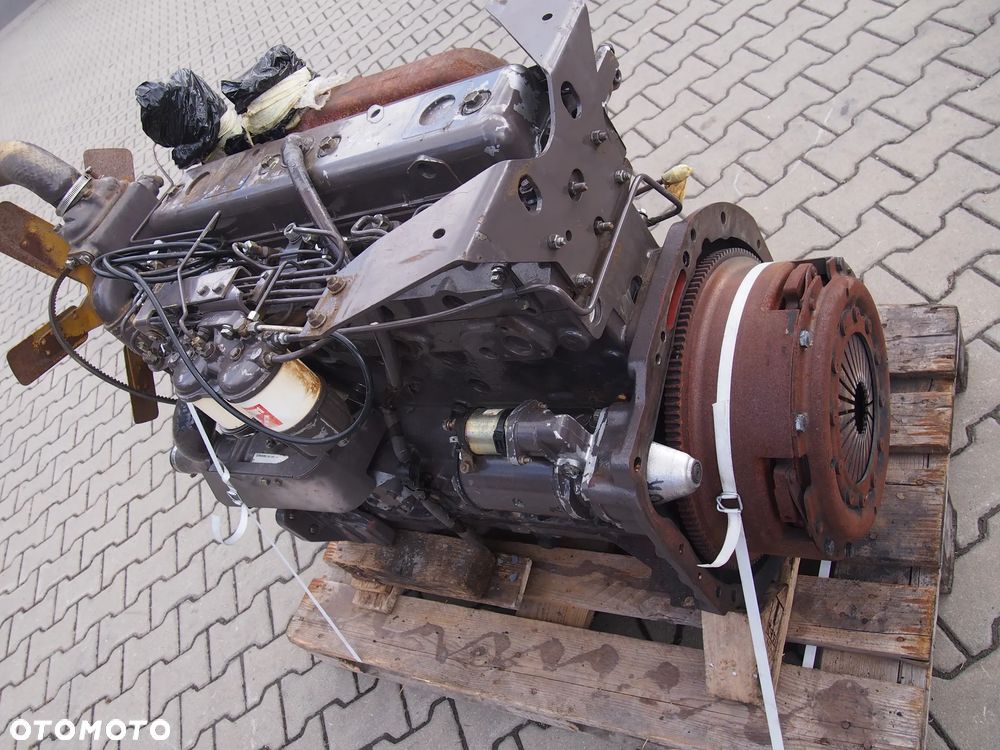 Perkins A6.354 Ciśnienie oleju na wolnych obrotach 4bary - 5