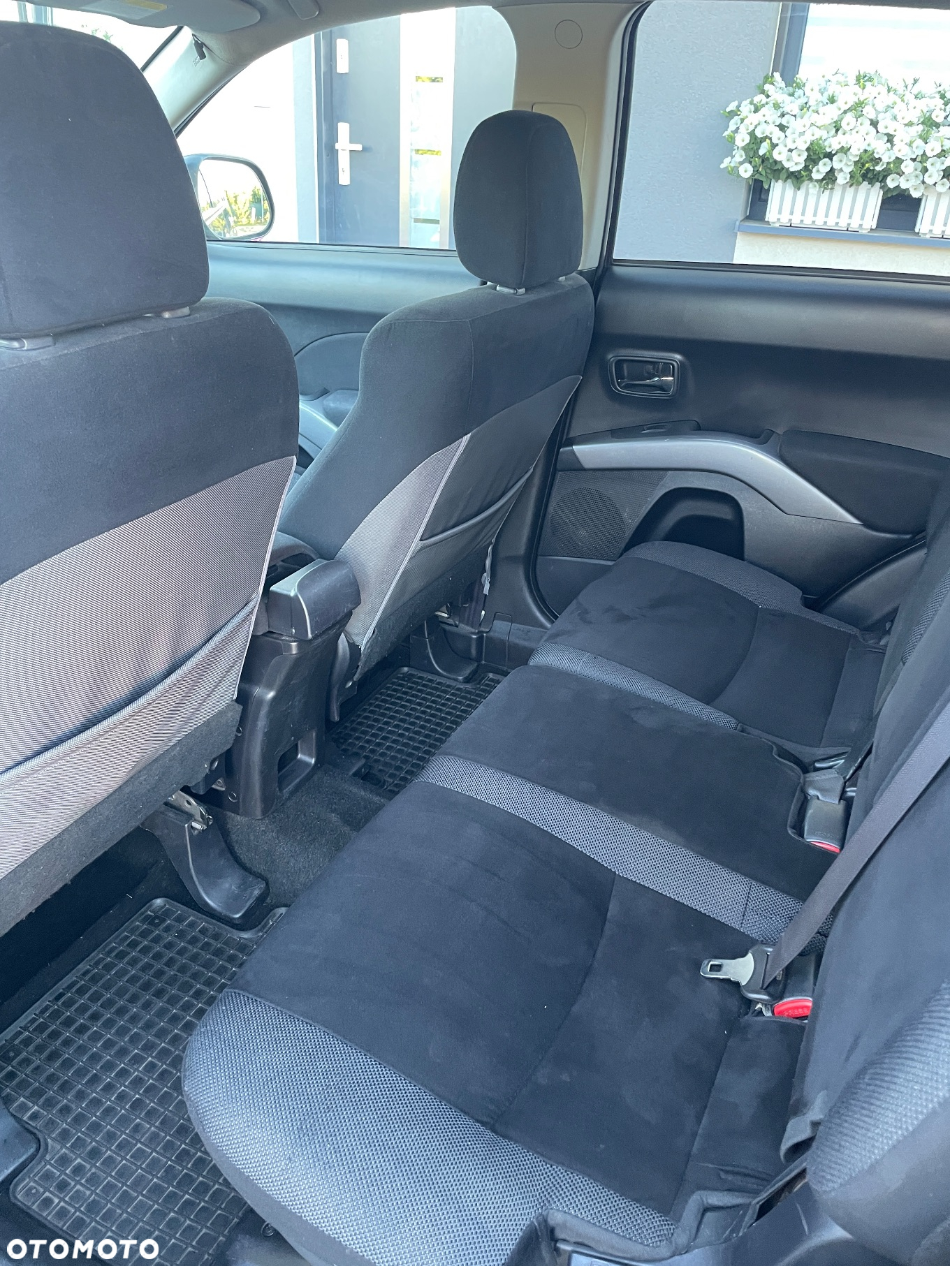 Mitsubishi Outlander - 8