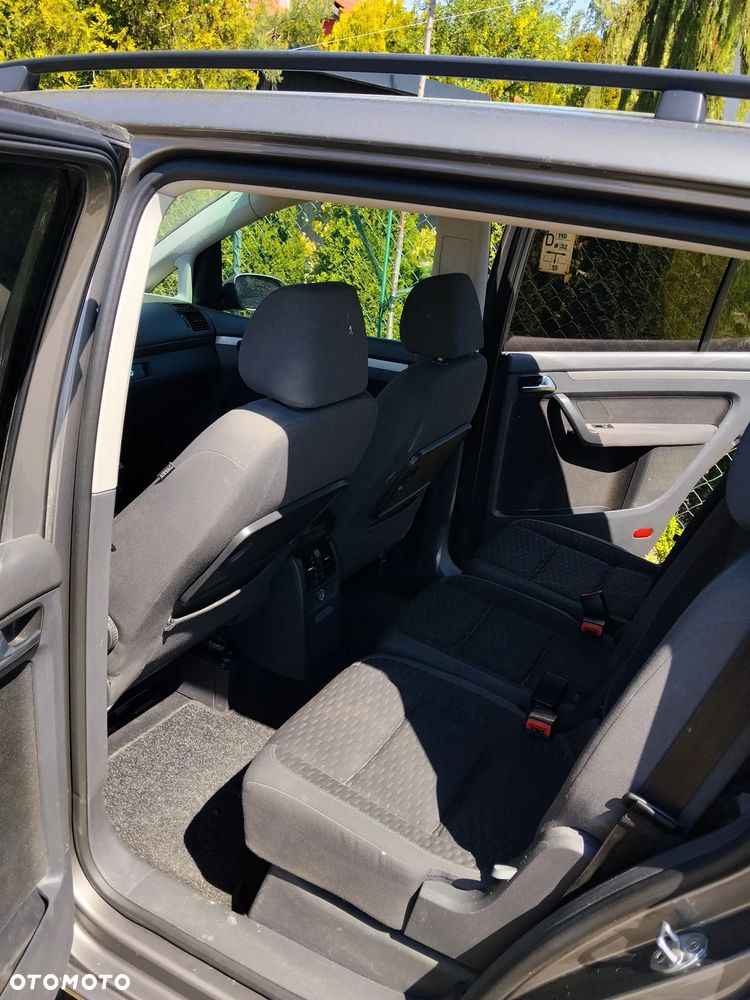 Volkswagen Touran 2.0 TDI Trendline - 14