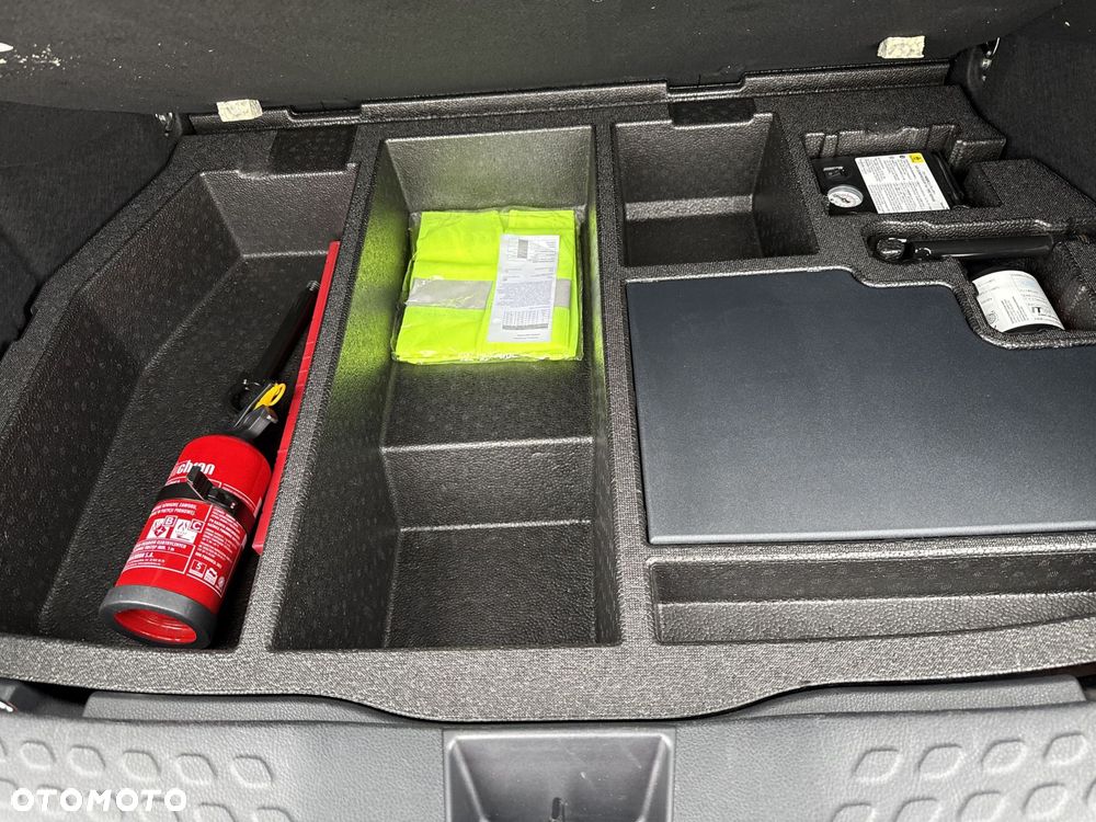 Toyota C-HR 2.0 Hybrid GR Sport - 27