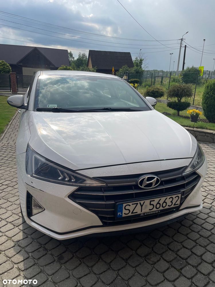 Hyundai Elantra 1.6 Comfort - 2
