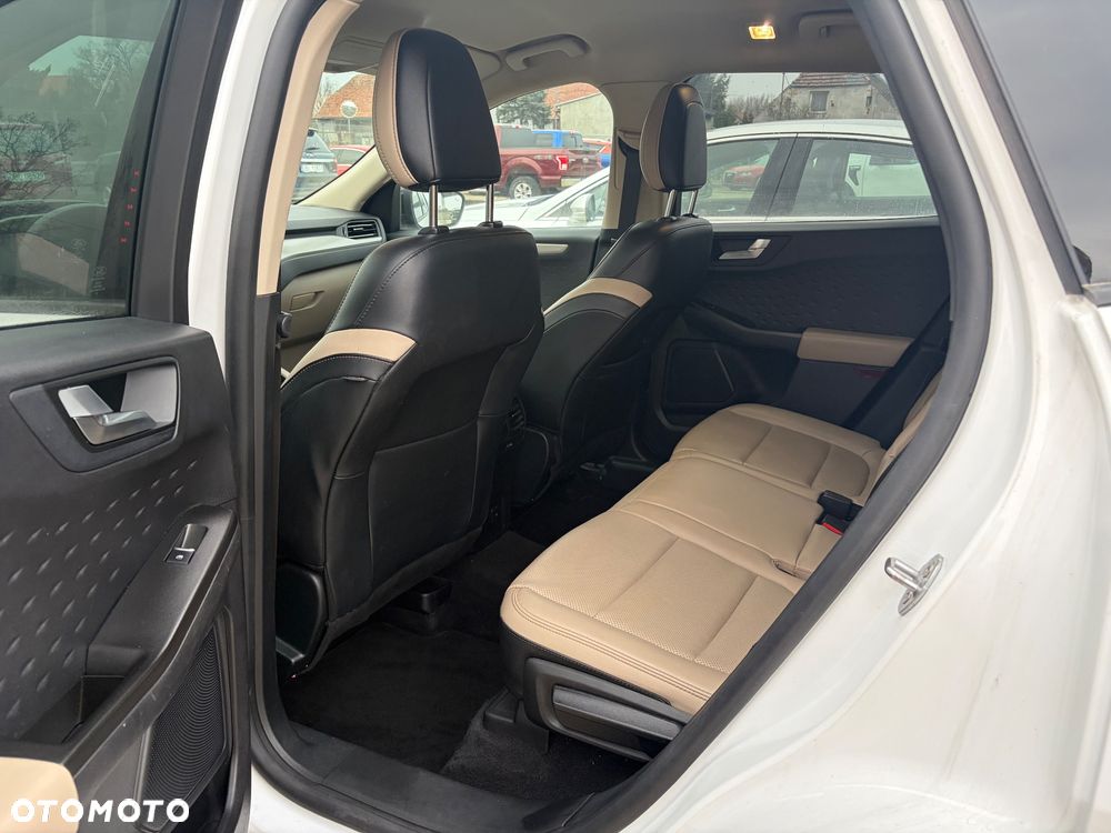 Ford Kuga - 16