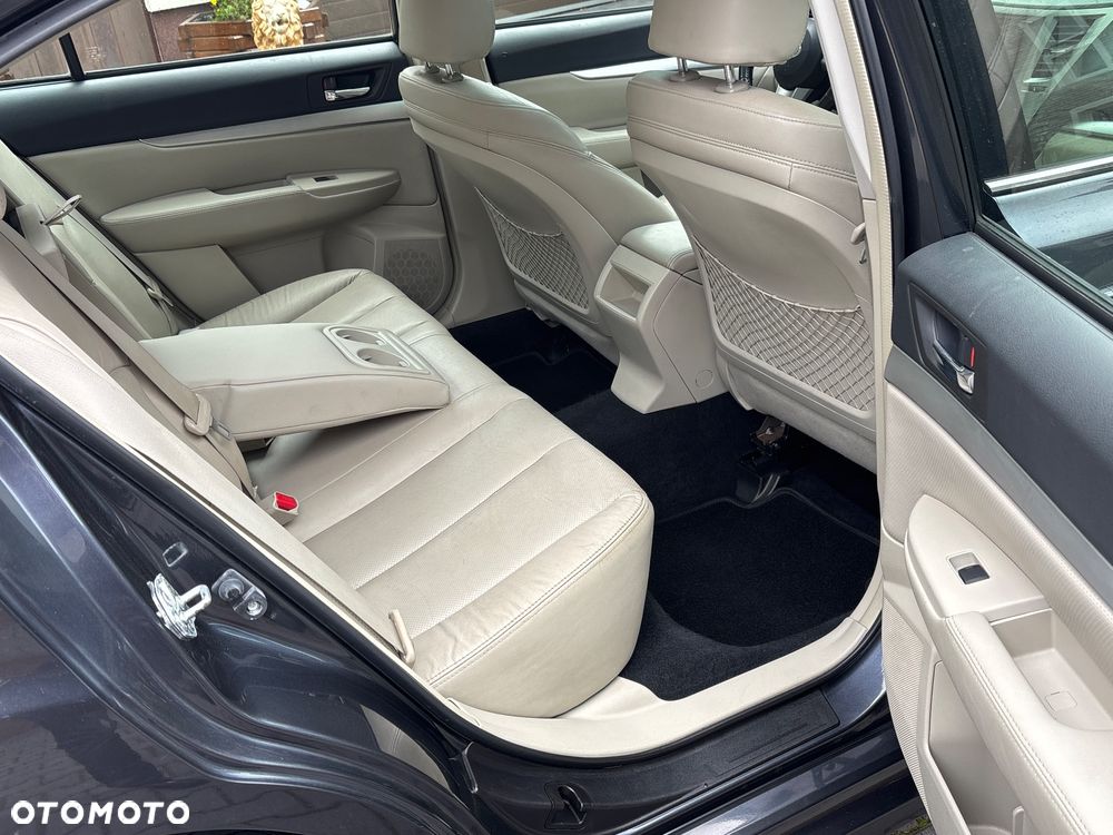 Subaru Legacy 2.0 D Sport - 27