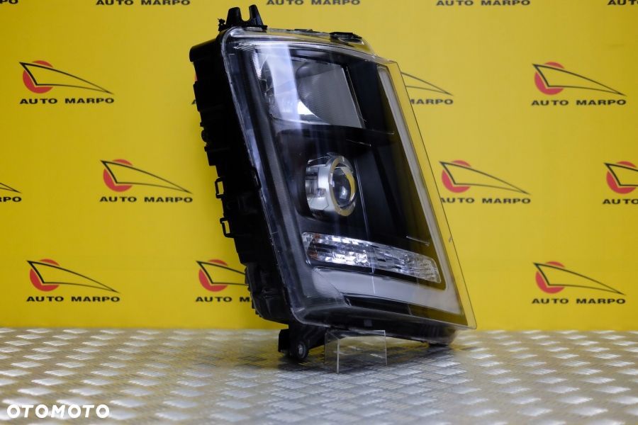 VOLVO FH II 2012- REFLEKTOR LAMPA PRZÓD XENON R EU - 3