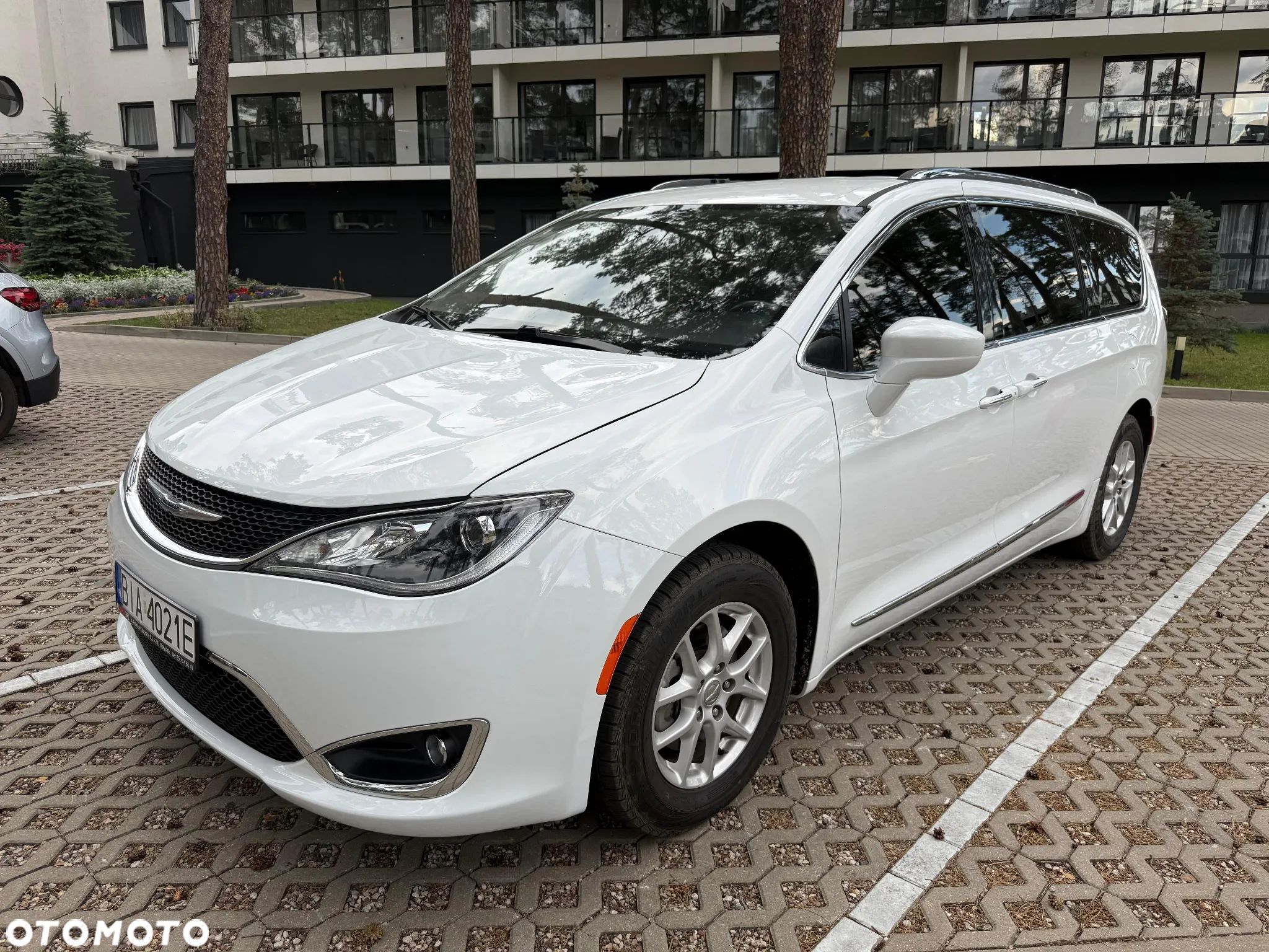 Chrysler Pacifica - 1