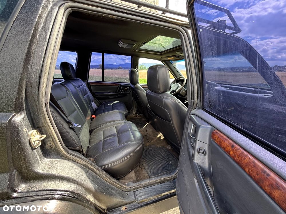 Jeep Grand Cherokee - 19